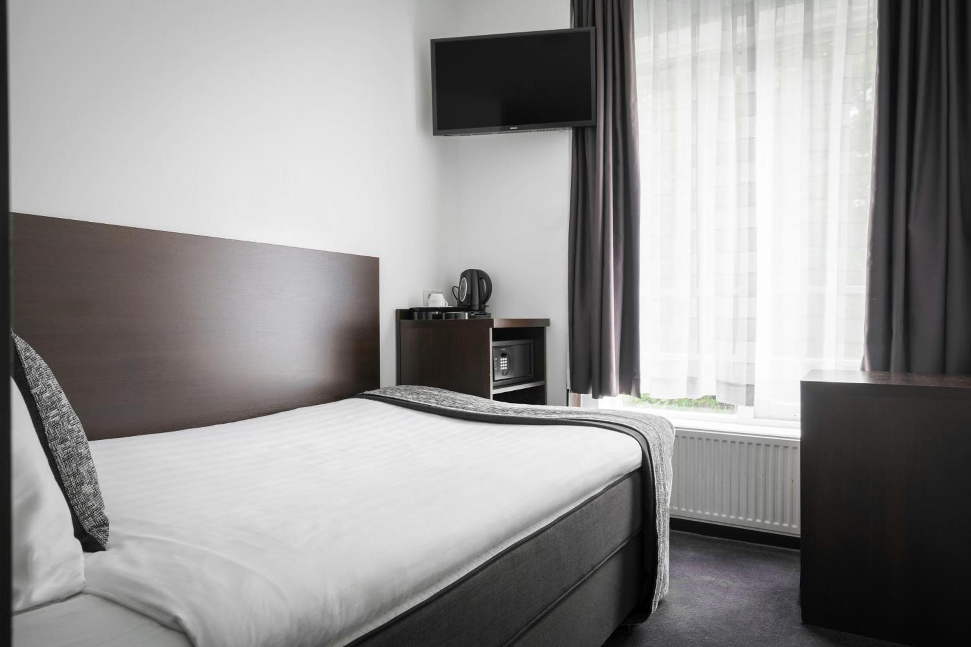 Single Room,1588035882:JPEG