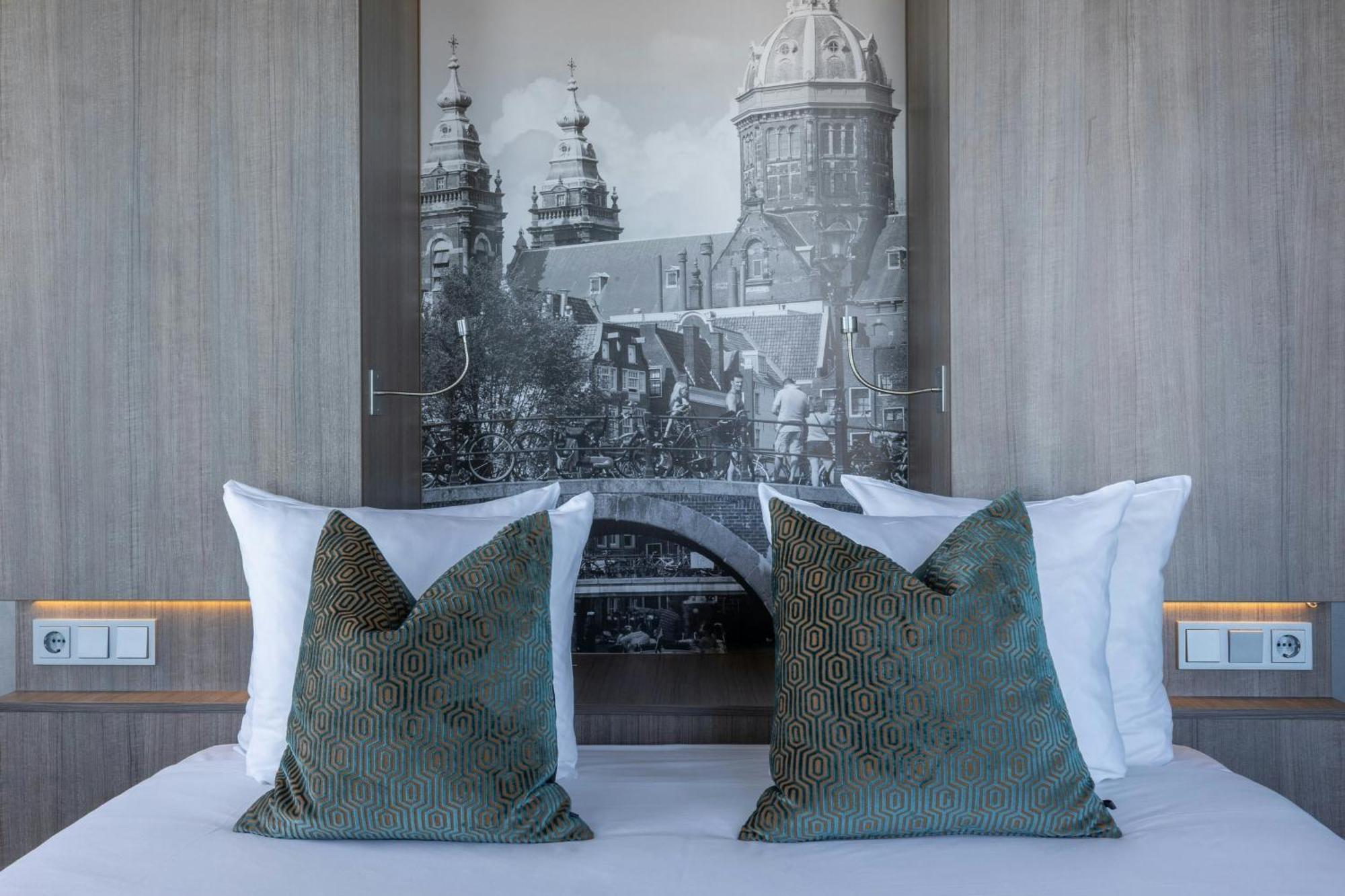 Deluxe Kamer met 1 Queensize Bed en Hoekzicht